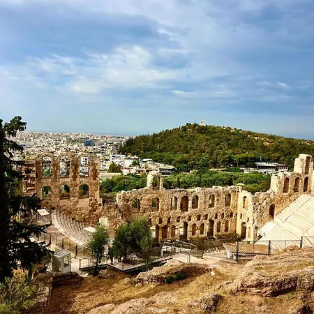 Cozy Central Studio Near Athens Concert Hall-2